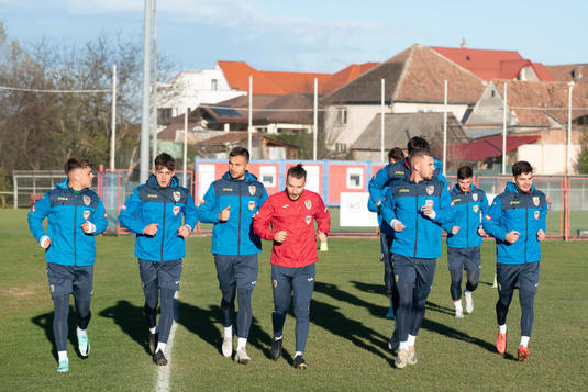 România U21 | 13 jucători au sosit în cantonament şi au făcut primul antrenament 