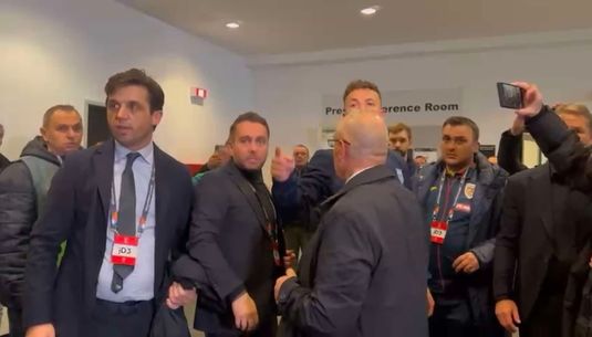 Scandalul nu s-a terminat nici la vestiare! Un oficial kosovar şi Rrahmani au continuat "circul", iar Mircea Lucescu nu i-a menajat: "Ruşine! Penibili!"
