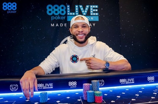 888poker sărbătoreşte 20 de ani de activitate cu un nou Ambasador Cultural: dublul campion mondial IBO Chris Eubank Jr.