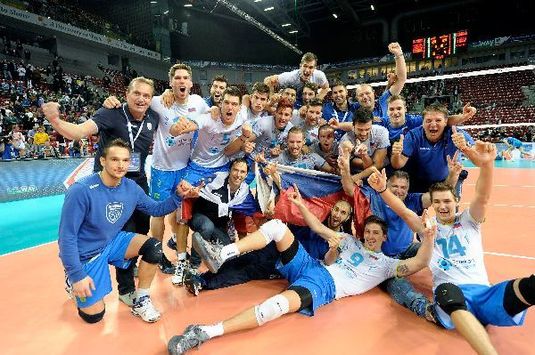 VIDEO | Slovenia, prima finalistă a Campionatului European de volei masculin. Astăzi aflăm şi cea de-a doua finalistă, în direct la Telekom Sport
