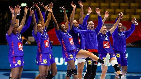 Franţa este prima formaţie calificată în finala Campionatului European de handbal feminin după ce a zdrobit Croaţia