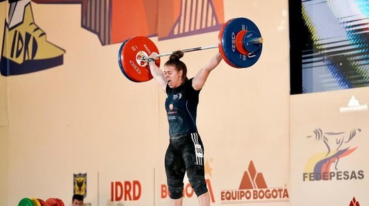 Ce performanţe! Loredana Toma a câştigat trei medalii de aur la categoria olimpică 71 kg la Campionatele Europene de Haltere de la Erevan