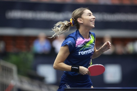 Cum arată viaţa sportivilor de la tenis de masă, între competiţii! “Dorm foarte bine în avion, este a doua mea casă”
