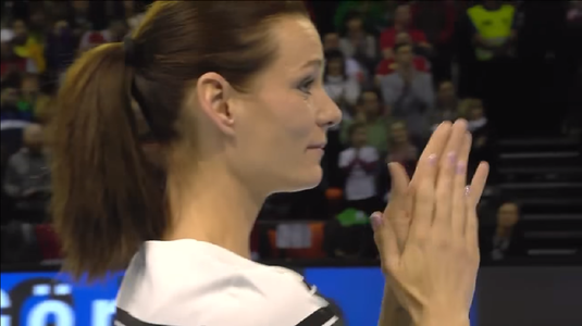 VIDEO | Momente emoţionante. Anita Gorbicz s-a retras aseară din naţionala Ungariei! Mii de fani au aplaudat-o minute în şir