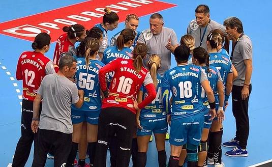 SCM Craiova a ratat calificarea în grupa C a Ligii Campionilor la handbal feminin şi va continua în Cupa EHF