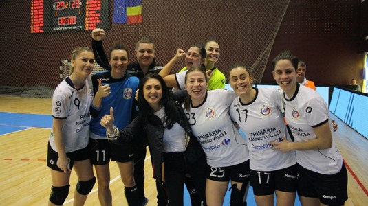 SCM Rm. Vâlcea s-a calificat în turul al treilea al Cupei EHF la handbal feminin