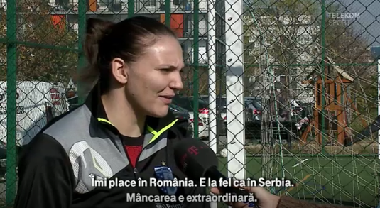 Super reportaj cu Dragana Cvijic. Joacă la CSM Bucureşti, dar a vrut să se facă fotbalistă şi acum stă cu ochii pe Cristiano Ronaldo