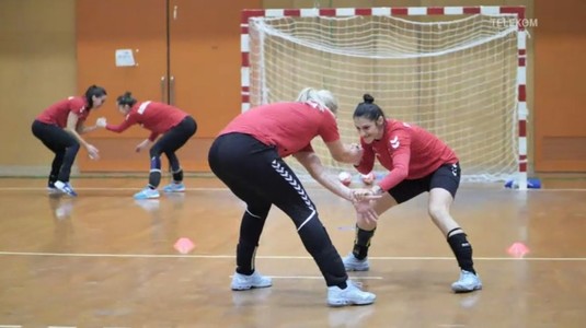 VIDEO | Tricolorele trag din greu la antrenamente, cu mingi de rugby şi lupte greco-romane. Tomas Ryde: "În trei zile vor fi la capacitate maximă"