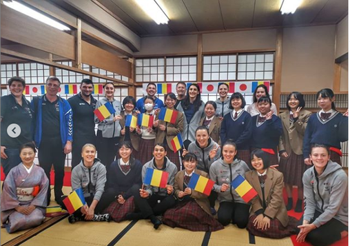 Handbalistele României învaţă din tradiţiile japoneze. Neagu şi colegele ei au participat la un ceremonial inediat, vechi de 1200 de ani 