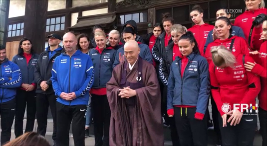 VIDEO | Oră de meditaţie la Templul Kodenji. Pregătire inedită a handbalistelor României pentru debutul la Campionatul Mondial 