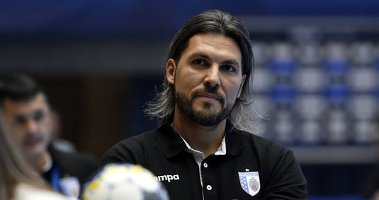 OFICIAL | Adrian Vasile rămâne la CSM Bucureşti. Antrenorul echipei feminine de handbal a semnat pentru două sezoane