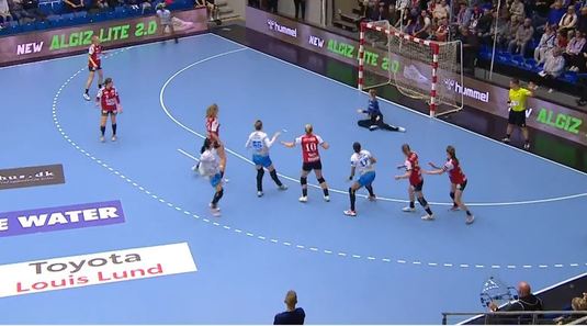 VIDEO | Esbjerg - CSM Bucureşti 32-28, în sferturile de finală ale Ligii Campionilor. Calificarea se decide în România
