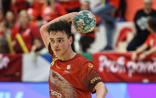 Naţionala României de handbal masculin a revenit superb, după ce a fost condusă de Serbia la pauză cu cinci goluri. Rezultatele de la Trofeul Carpaţi 