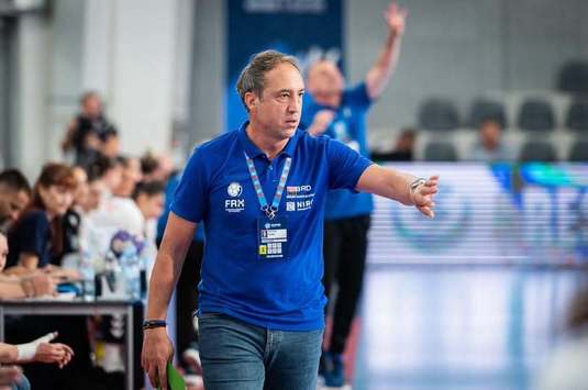 NEWS ALERT | Ovidiu Mihăilă este noul selecţioner al echipei naţionale de handbal a României. Acesta l-a înlocuit pe Florentin Pera