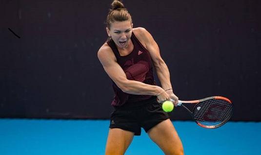 Tennis World: ”Halep s-a răzbunat pe Şarapova. A învins-o jucând aproape perfect”