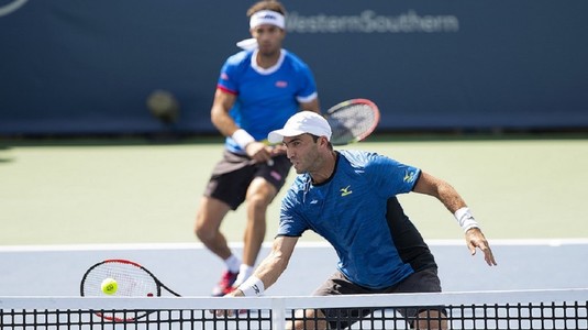 Horia Tecău, în turul al doilea al Australian Open, Marius Copil, eliminat, la dublu