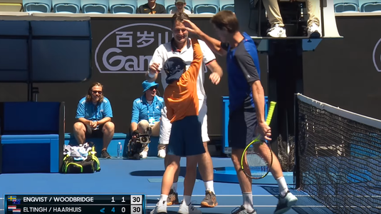 VIDEO | Momente inedite la Australian Open. Un copil de mingi a făcut spectacol în timpul unui meci