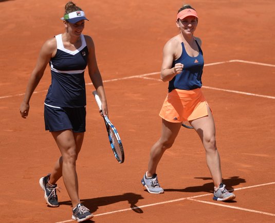 Simona Halep Si Irina Begu Profesoare Youtube