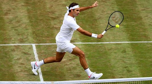 Roger Federer spune că s-a culcat la 5 dimineaţa după dineul de la Wimbledon: "Cred că am cam amestecat băuturile" :)