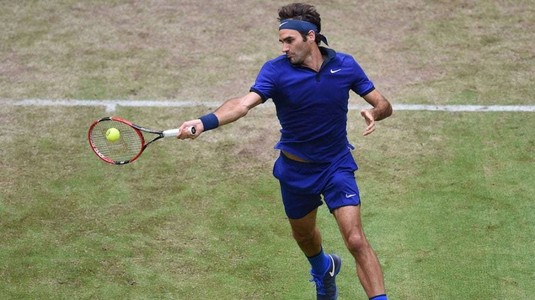 Victorie în trei seturi pentru Roger Federer în startul sezonului pe iarbă