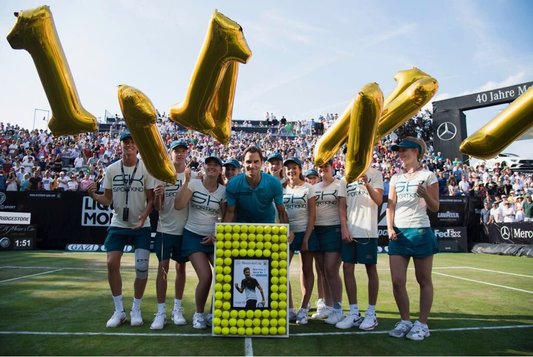 Roger Federer a câştigat la Stuttgart cel de-al 98-lea titlu din carieră!