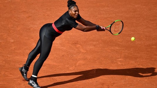 După ce a şocat la Roland Garros, Serena Williams surprinde şi la US Open. Cum arată echipamentul creat de un designer de la Louis Vouitton
