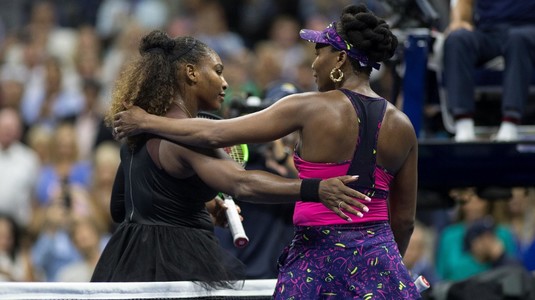 VIDEO | Serena Williams şi-a bătut din nou sora. I-a cedat doar trei game-uri şi va da în optimi peste coşmarul Simonei Halep