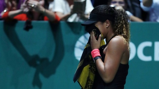 Naomi Osaka a abandonat meciul cu Kiki Bertens de la Turneul Campioanelor. Olandeza se califică în semifinale