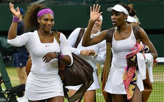 Venus Williams a învins-o pe Serena la un turneu demonstrativ, la Abu Dhabi