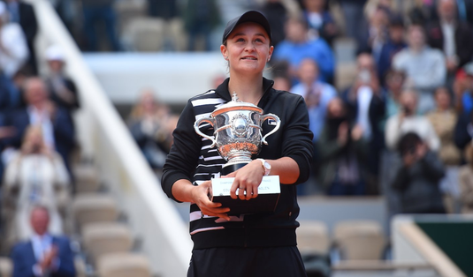 VIDEO | Ashleigh Barty a câştigat turneul de la Roland Garros! Victorie fără emoţii în faţa Marketei Vondrousova