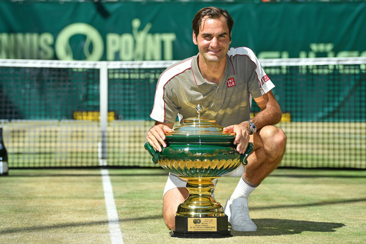 VIDEO | Nota 10 pentru Federer. Elveţianul a intrat în istorie după finala de la Halle şi este considerat favorit la Wimbledon