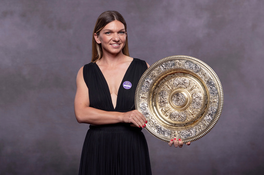 Simona Halep îşi va prezenta la Constanţa trofeul de la Wimbledon, la bordul unui autobuz etajat