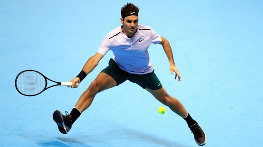 VIDEO | Roger Federer îşi pierde răbdarea la bătrâneţe. A primit un punct de penalizare după un gest nesportiv, la Shanghai