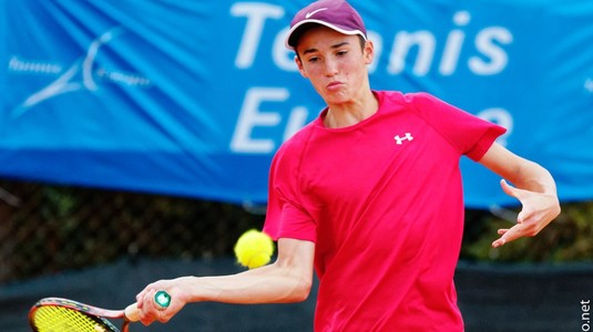 Doi juniori români s-au calificat în sferturi la Australian Open, la dublu masculin şi feminin