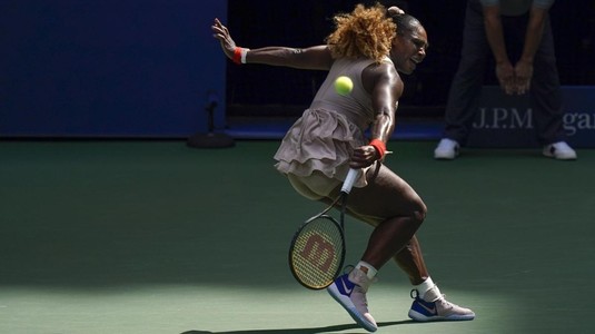 Serena Williams e în sferturile de finală de la US Open. Victorie în trei seturi cu Maria Sakkari