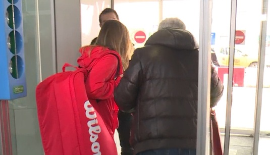 VIDEO | Probleme pentru Simona Halep la aeroport. A intrat pe o uşă cu ”accesul interzis”. Unde a ajuns :)