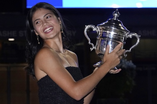 Urcare spectaculoasă pentru Emma Răducanu după ce a câştigat US Open! Simona Halep, în afara top 10