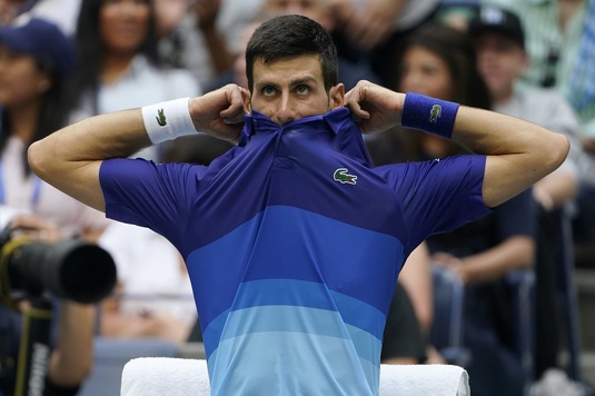 De ce judecătorul a decis în favoarea lui Novak Djokovic. Ce s-a petrecut cât timp a fost blocat pe aeroportul din Melbourne a făcut diferenţa