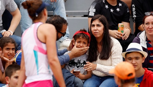 Ce le-au spus organizatorilor părinţii copilului lovit cu racheta de Irina Bega. Comunicatul oficial emis de Roland Garros