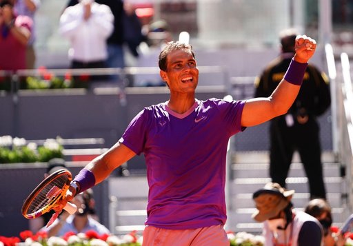 VIDEO | Rafael Nadal, moment istoric! Spaniolul a câştigat pentru a 14-a oară turneul de la Roland Garros. Este al 22-lea său trofeu de grand slam
