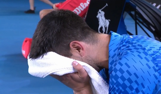 VIDEO | Novak Djokovic a plâns în hohote după ce a câştigat Australian Open