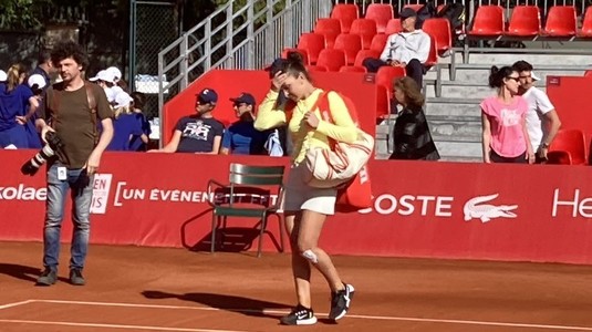 NEWS ALERT Probleme pentru Halep! S-a retras de la Trofeul Clarins după un set şi jumătate