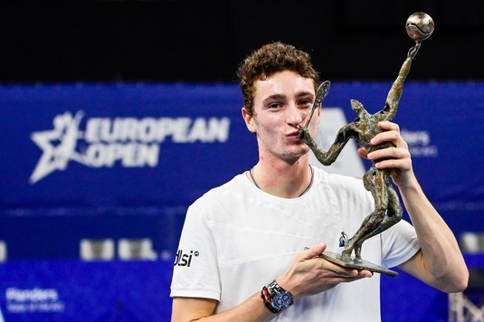 Ugo Humbert va disputa finala de la Paris, cu Alexander Zverev