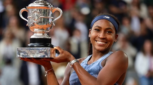 Sabalenka a rupt tăcerea după finala pierdută la Roland Garros : "Doare să joc un tenis atât de slab". Coco Gauff, plină de emoţii: "Este uimitor"