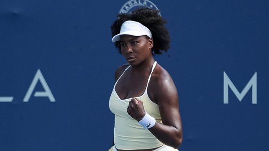 Venus Williams a devenit cea mai în vârstă jucătoare, după Martina Navratilova, care câştigă un meci WTA de simplu
