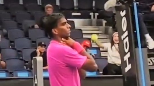 A început să se bucure pentru victorie, dar meciul nu se terminase! Au urmat momente incredibile pe teren | VIDEO