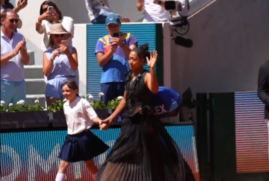 VIDEO | Osaka a uimit cu ţinuta cu care a intrat pe teren într-o zi spectaculoasă la Roland Garros! Deţinătoarea titlului a avansat, Daniil Medvedev a fost eliminat în primul tur