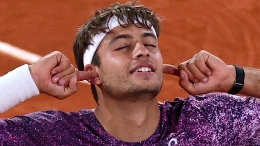 Premieră pentru Cobolli la Roland Garros. A ajuns în prima sa semifinală de Grand Slam, după ce l-a învins pe Auger-Aliassime