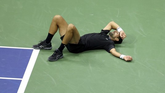 Djokovic, eliminat în primul tur la US Open după 20 de ani. Sârbul a vomitat în timpul meciului