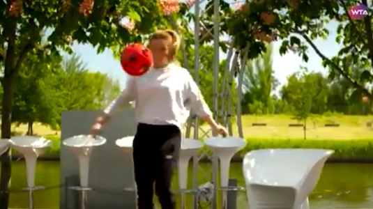 VIDEO | Simona Halep, jonglerii cu mingea de fotbal chiar în ziua Mondialului! Cum s-au descurcat celelalte fete din WTA
